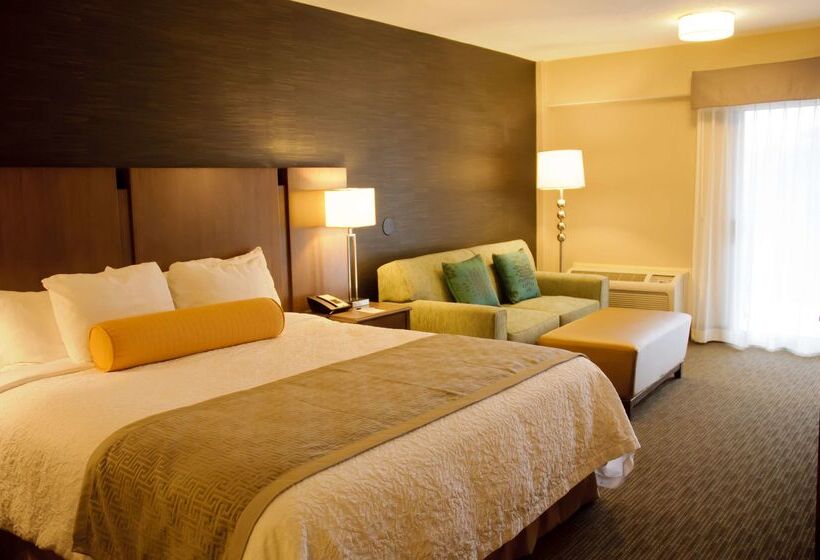 בית מלון כפרי Best Western Plus Cottontree Inn