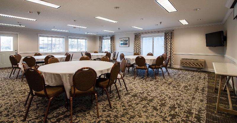 فندق Best Western Plus University Park Inn & Suites