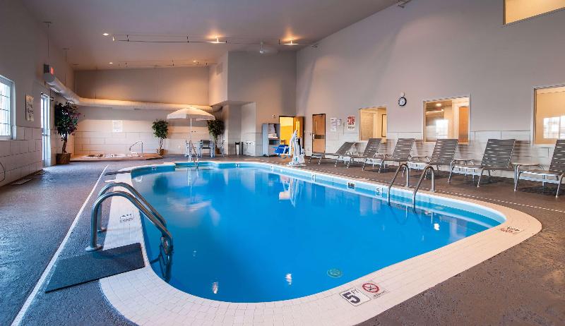 فندق Best Western Plus University Park Inn & Suites