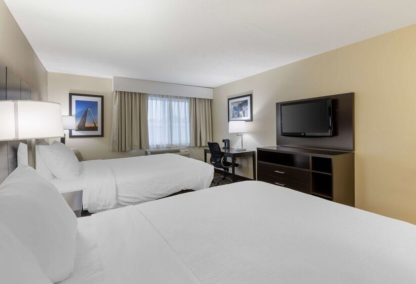 هتل Best Western St. Louis Inn