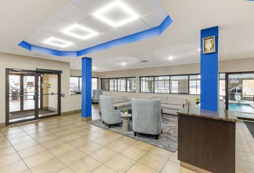 هتل Best Western St. Louis Inn