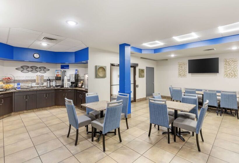 هتل Best Western St. Louis Inn