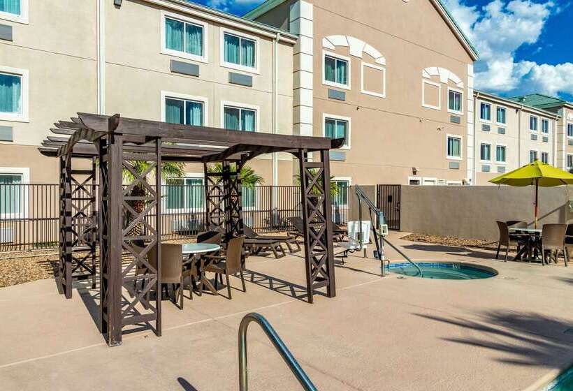 هتل Comfort Inn
