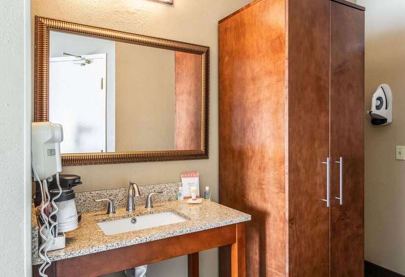 هتل Comfort Inn