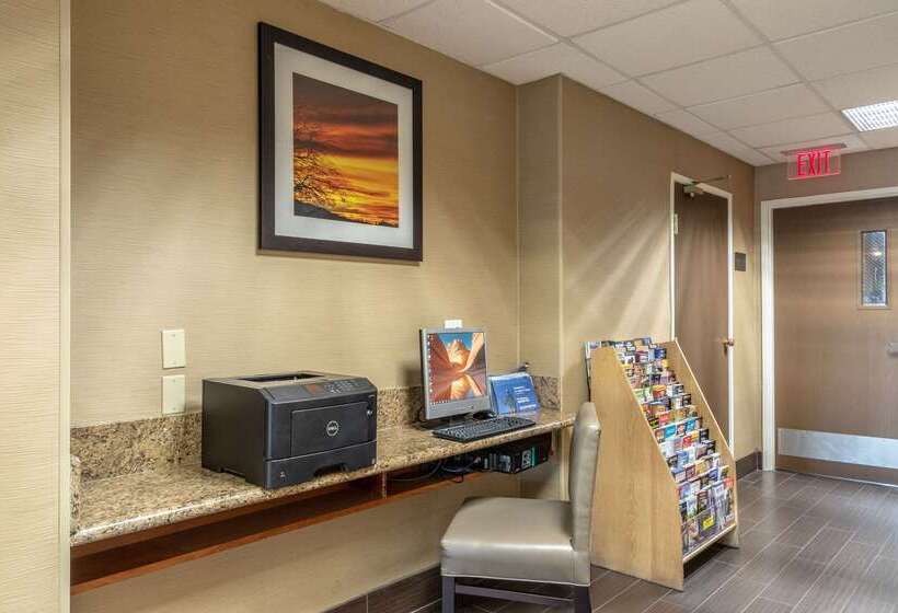 هتل Comfort Inn