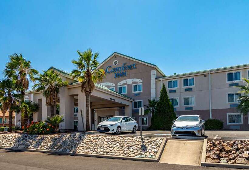 هتل Comfort Inn