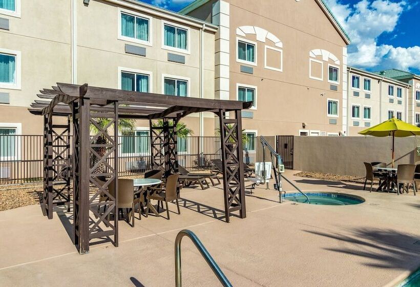 هتل Comfort Inn