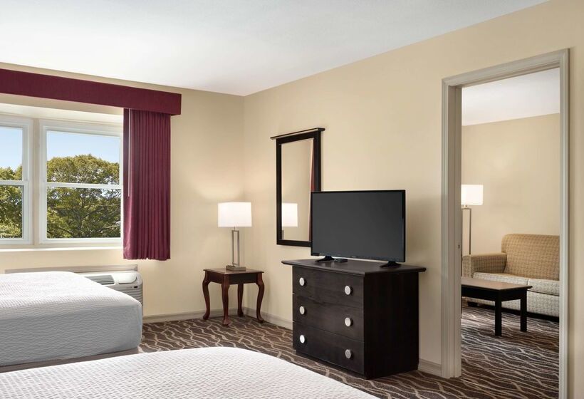 酒店 Days Inn And Suites By Wyndham Sikeston