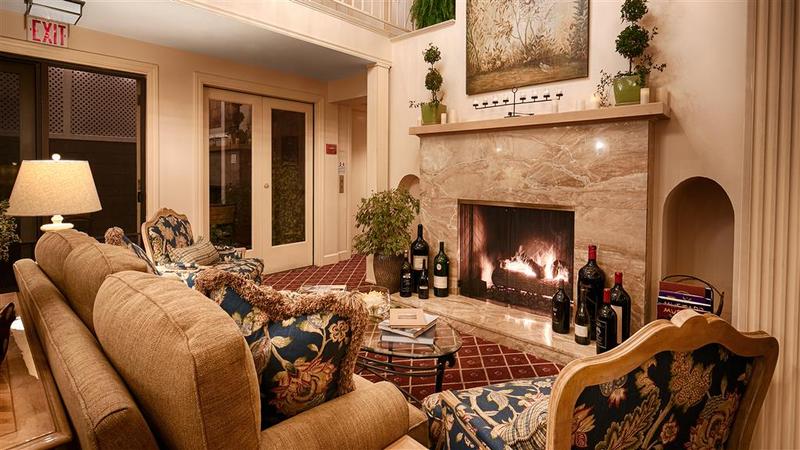 هتل Elm House Inn
