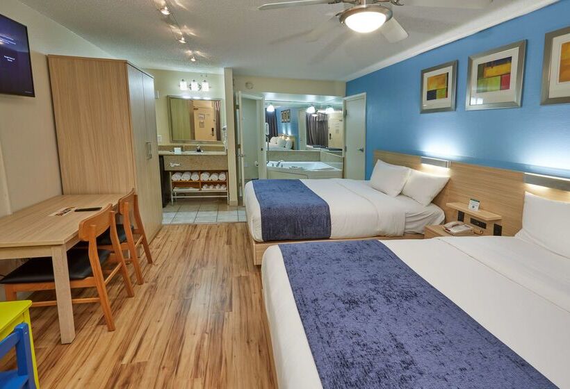 هتل Ramada By Wyndham Flamingo Water Park