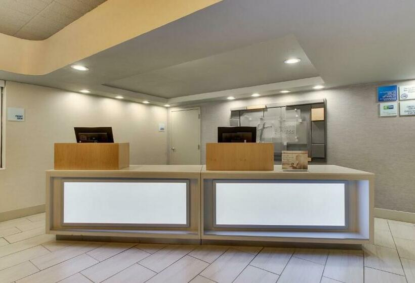 酒店 Holiday Inn Express Pittston  Scranton Airport, An Ihg