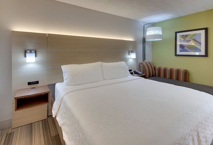 هتل Holiday Inn Express Pittston  Scranton Airport, An Ihg