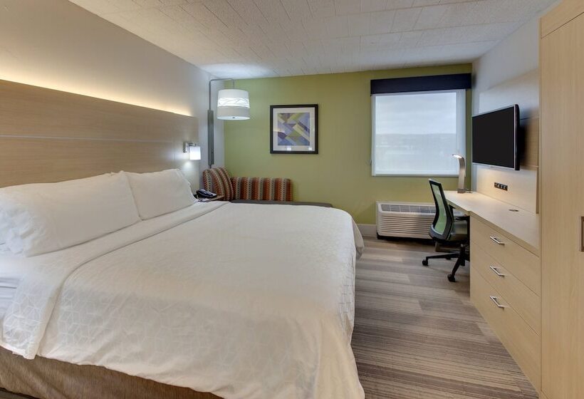 Отель Holiday Inn Express Pittston  Scranton Airport, An Ihg