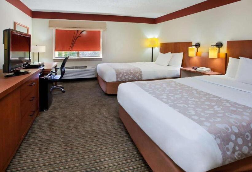 هتل Travelodge By Wyndham Columbus State University