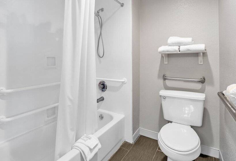 בית מלון כפרי La Quinta Inn By Wyndham Cleveland Independence