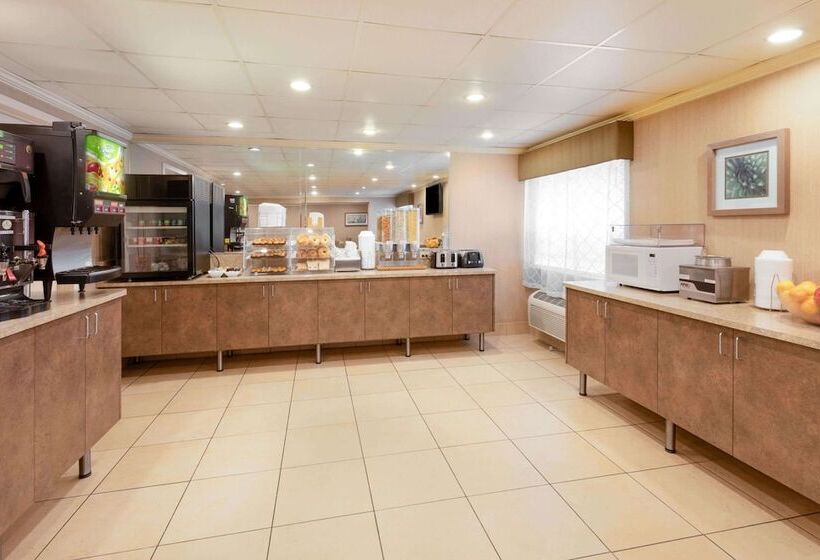 هتل La Quinta Inn By Wyndham Minneapolis Airport Bloomington