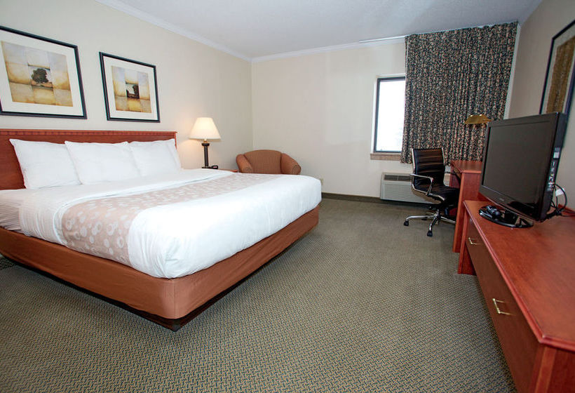酒店 La Quinta Inn By Wyndham Milwaukee West Brookfield