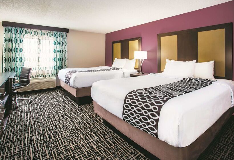 Отель La Quinta Inn & Suites By Wyndham Cincinnati Ne  Mason