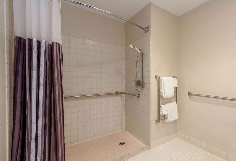 호텔 La Quinta By Wyndham Cleveland Macedonia