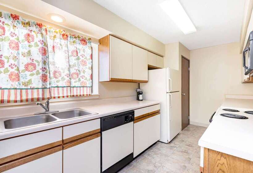 هتل La Quinta By Wyndham El Paso East