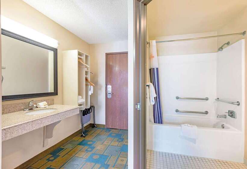 هتل La Quinta By Wyndham El Paso East