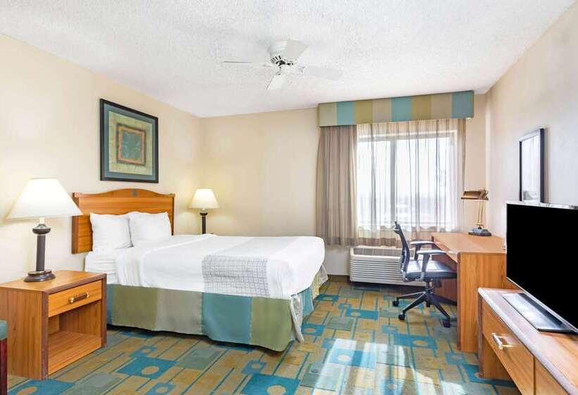 هتل La Quinta By Wyndham El Paso East