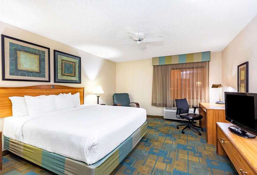 هتل La Quinta By Wyndham El Paso East