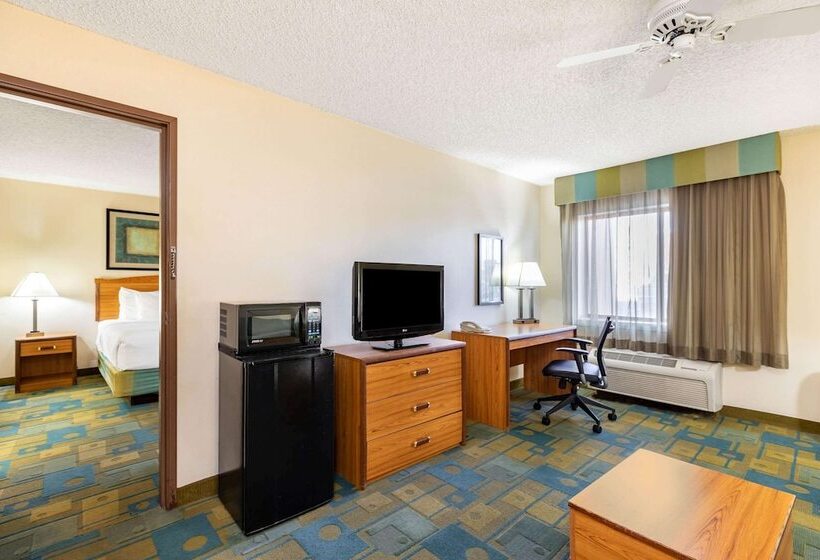 هتل La Quinta By Wyndham El Paso East