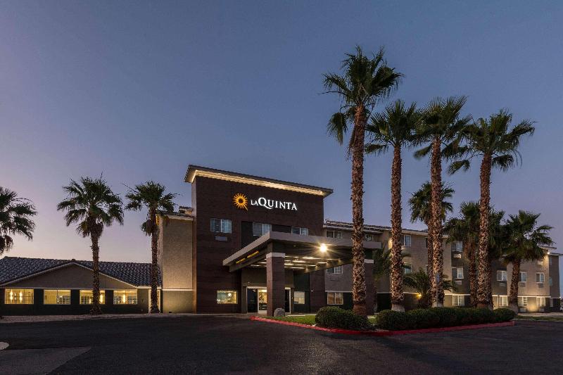 هتل La Quinta Inn & Suites By Wyndham Las Vegas Nellis