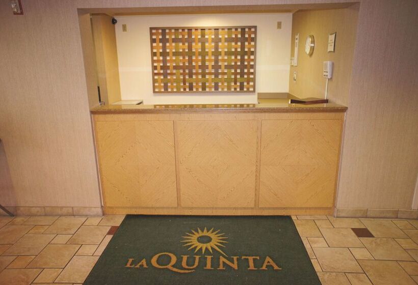 فندق La Quinta Inn & Suites By Wyndham Plattsburgh