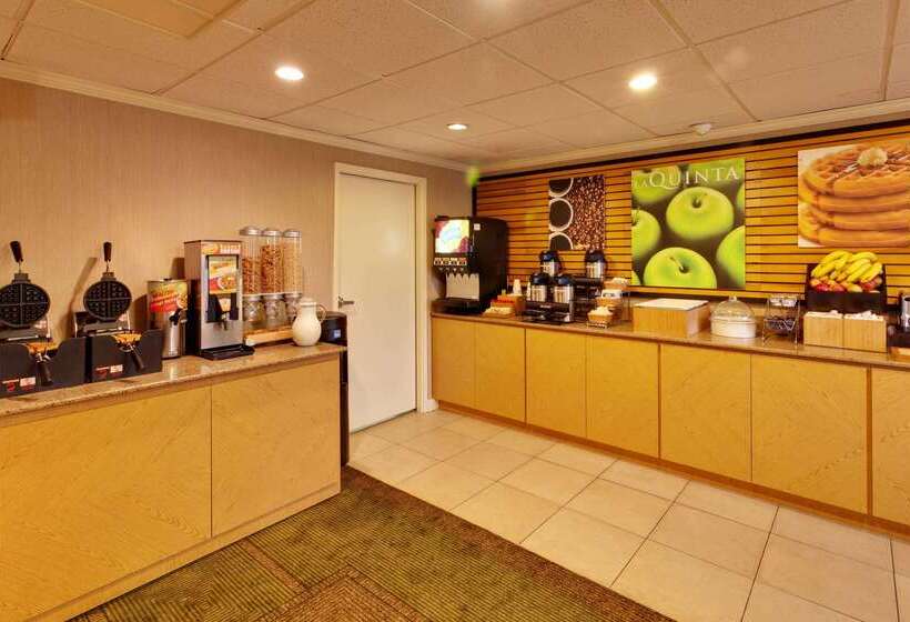 فندق La Quinta By Wyndham Plattsburgh