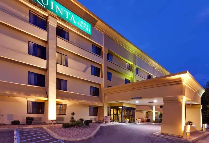 فندق La Quinta Inn & Suites By Wyndham Plattsburgh