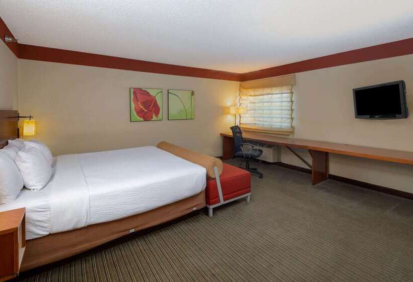 هتل Spark By Hilton Savannah Midtown