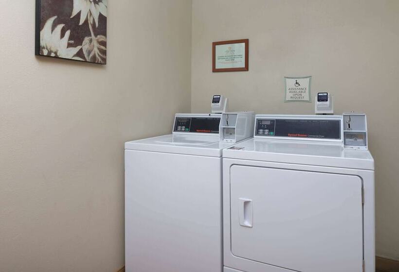 هتل Spark By Hilton Savannah Midtown