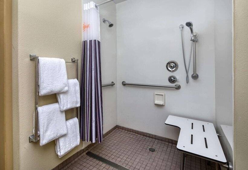هتل Spark By Hilton Savannah Midtown