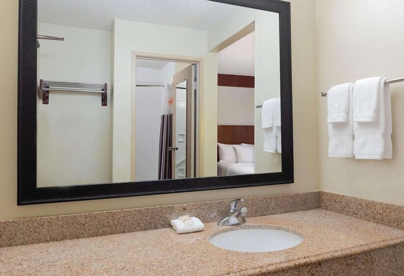 هتل Spark By Hilton Savannah Midtown