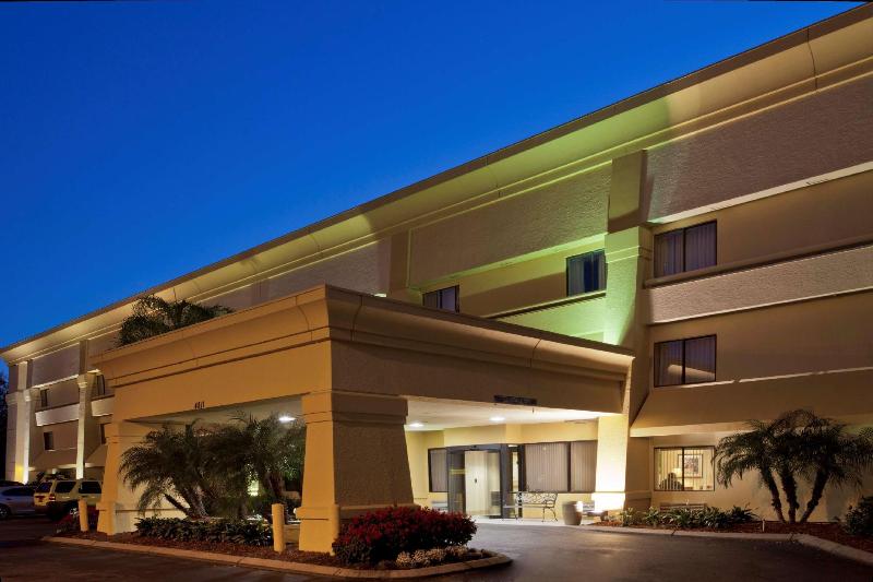 فندق La Quinta By Wyndham Tampa Fairgrounds - Casino