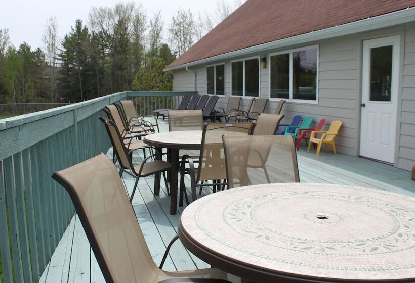 فندق Parkwood Lodge