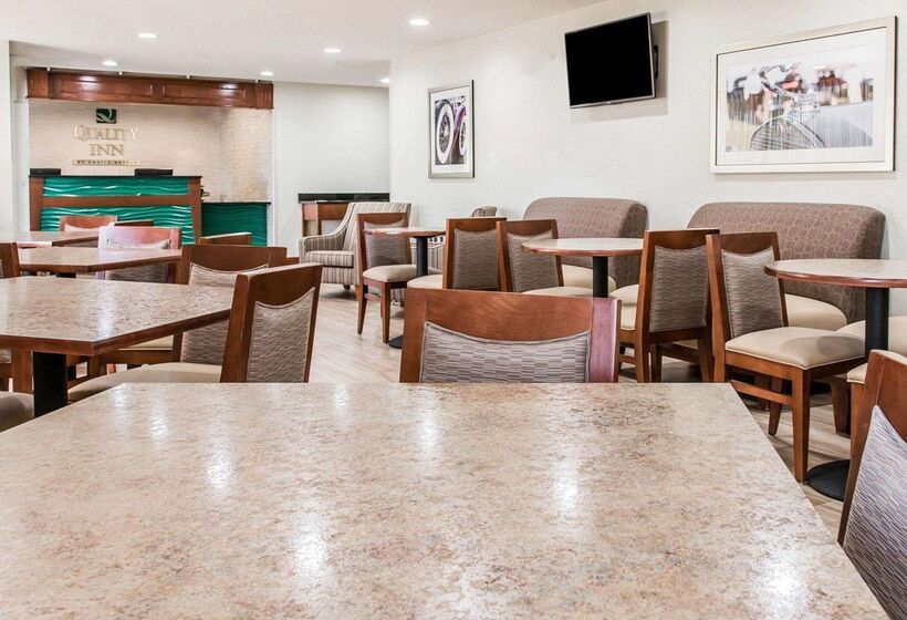 Отель Quality Inn And Suites Warren