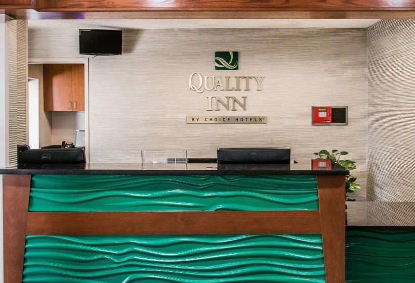 هتل Quality Inn & Suites Warren   Detroit