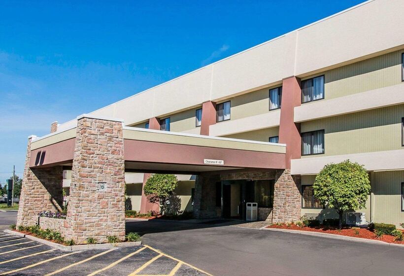 Hotel Quality Inn And Suites Warren