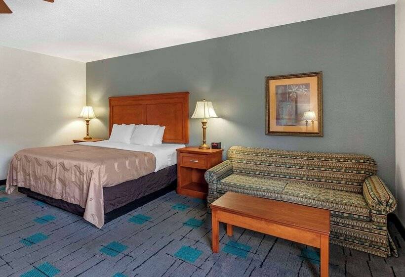 호텔 Quality Inn & Suites