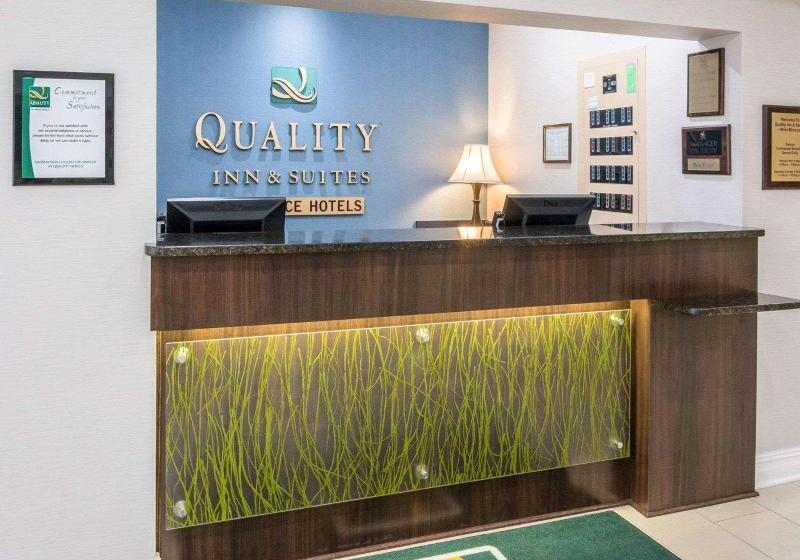 Hotelli Quality Inn & Suites