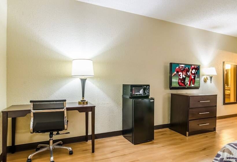 Hotel Red Roof Inn & Conference Center Wichita Airport