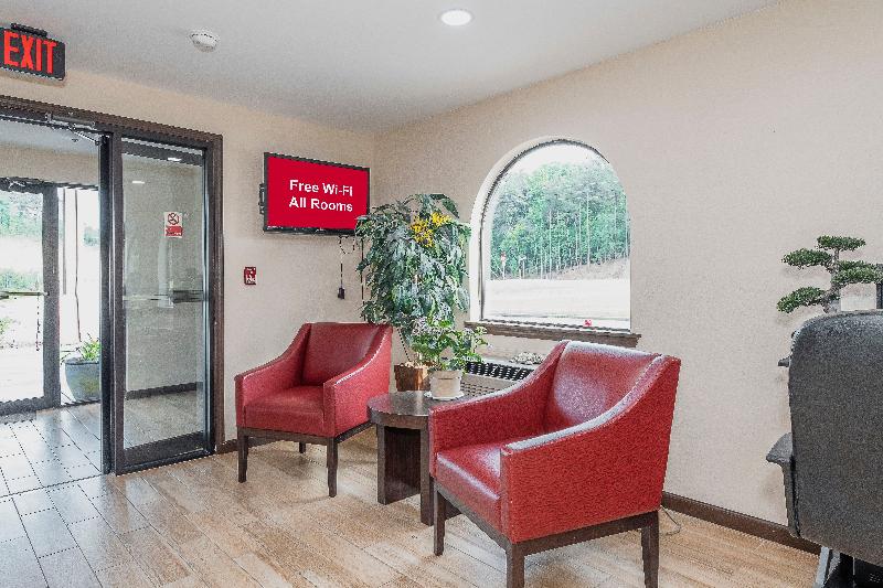 هتل Red Roof Inn & Suites Rome