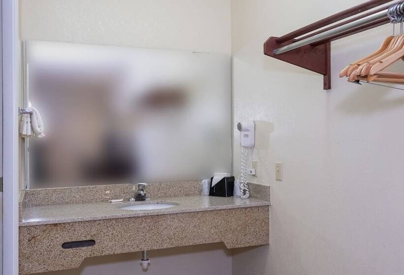 هتل Red Roof Inn & Suites Rome