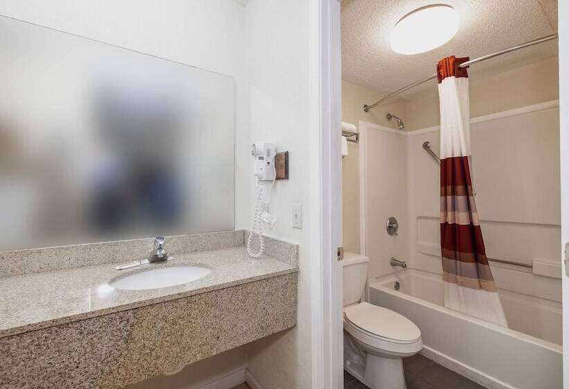 هتل Red Roof Inn & Suites Rome