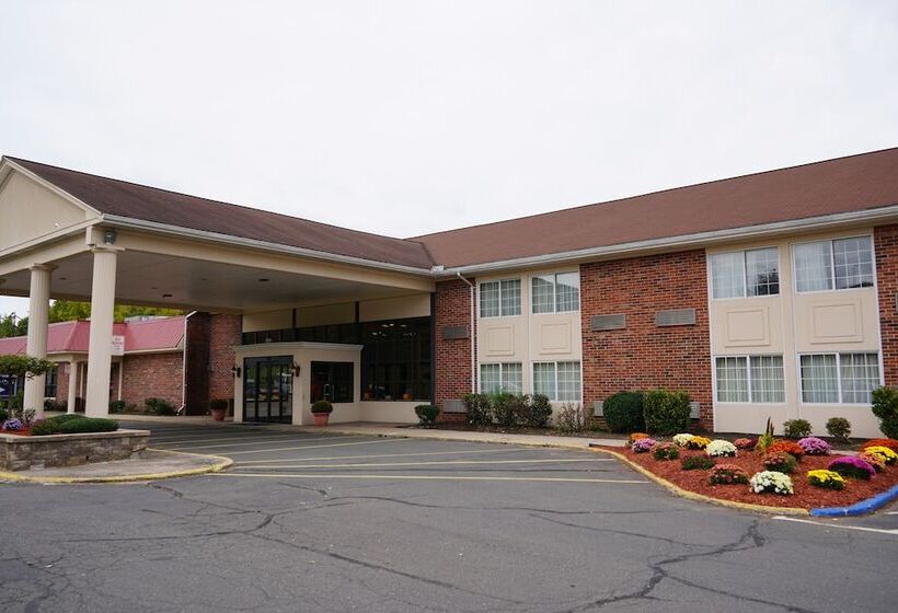 فندق Rodeway Inn & Suites