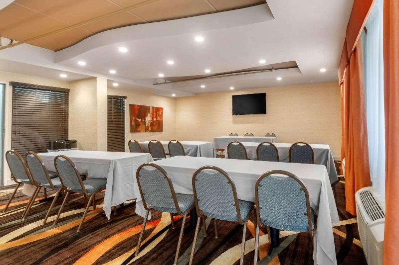 ホテル Sleep Inn & Suites West Knoxville