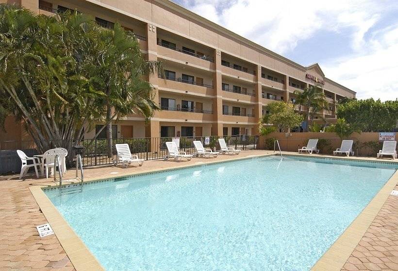 Hotel Super 8 By Wyndham Fort Myers